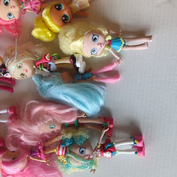 Shopkins dolls include Bags Set - Picture 3 of 8